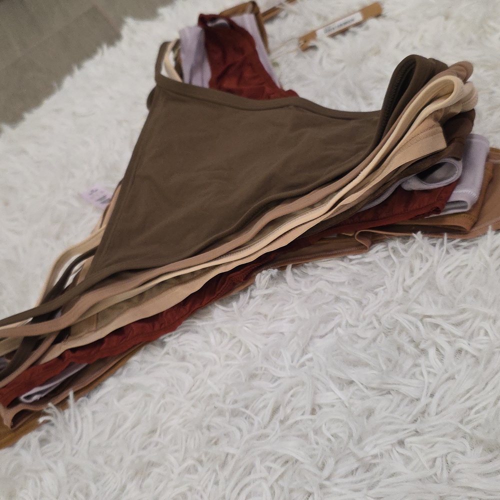 12pcs SKIMS  Thongs 2X ( 11 NWT 1 NWOT) - Picture 7 of 9